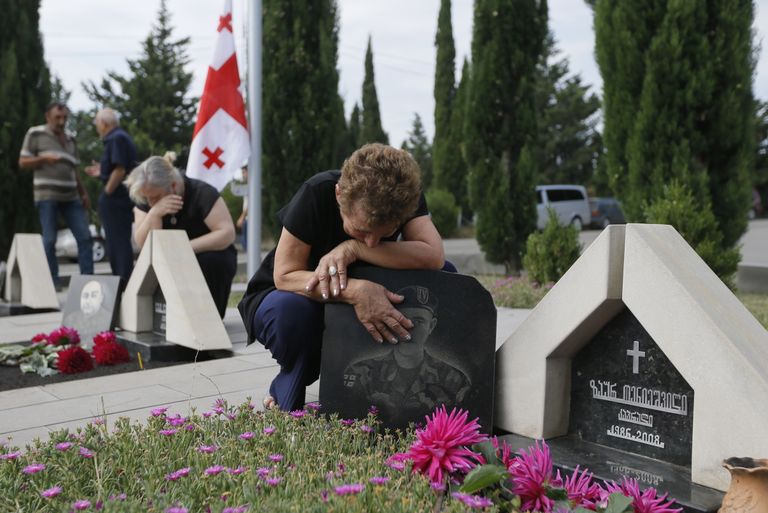 Augustisõja 10. aastapäeva ja ses konfliktis hukkunud inimeste mälestamine Gruusias.
