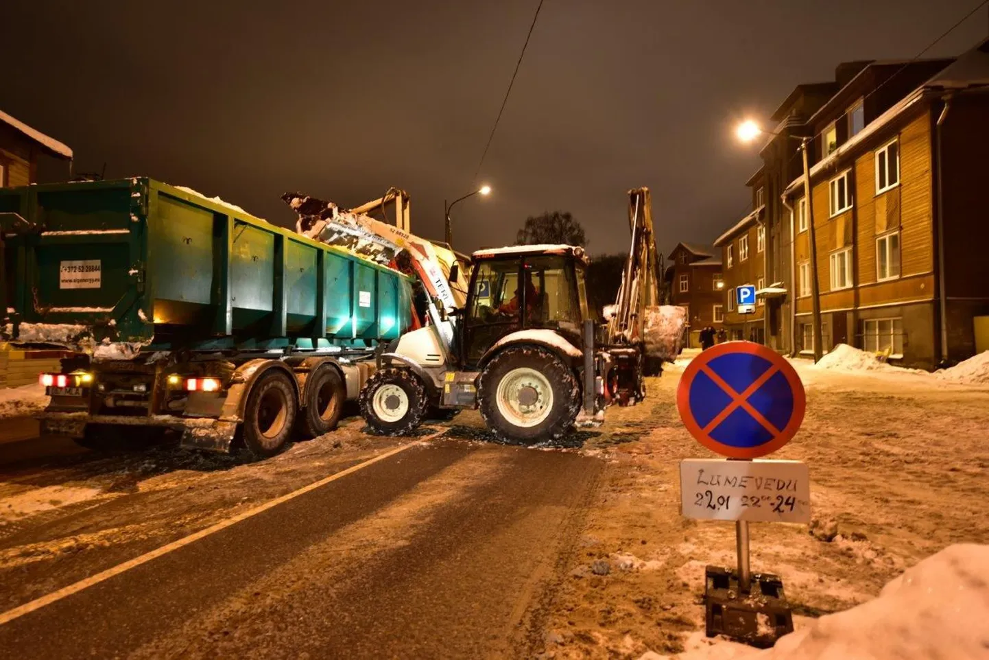 Lumevedu Tööstuse tänaval.