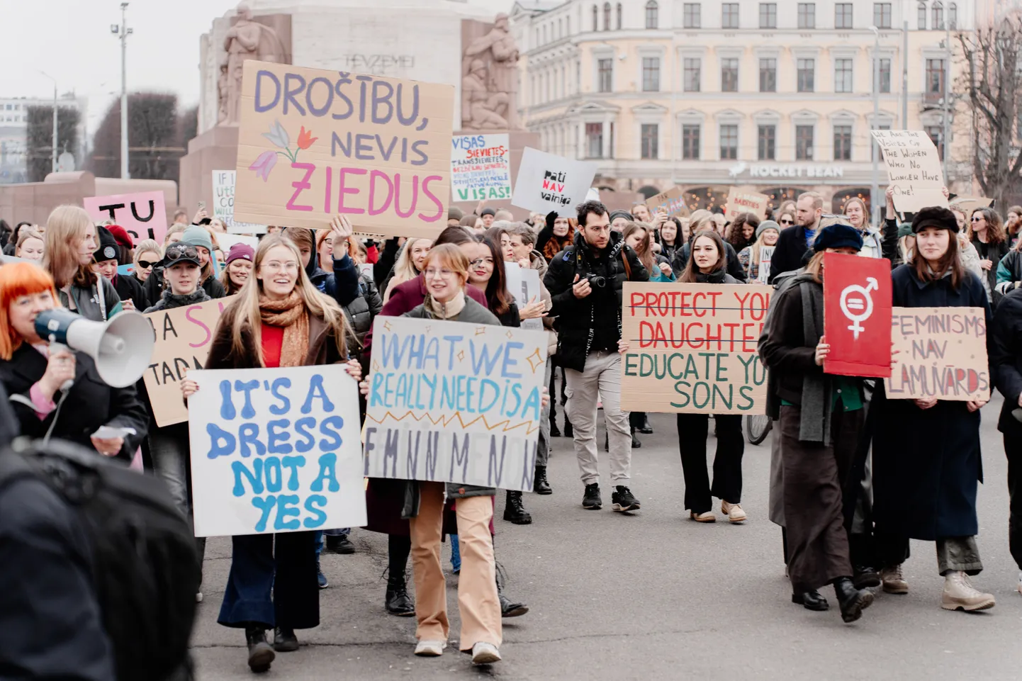 Sieviešu solidaritātes gājiens Rīgā