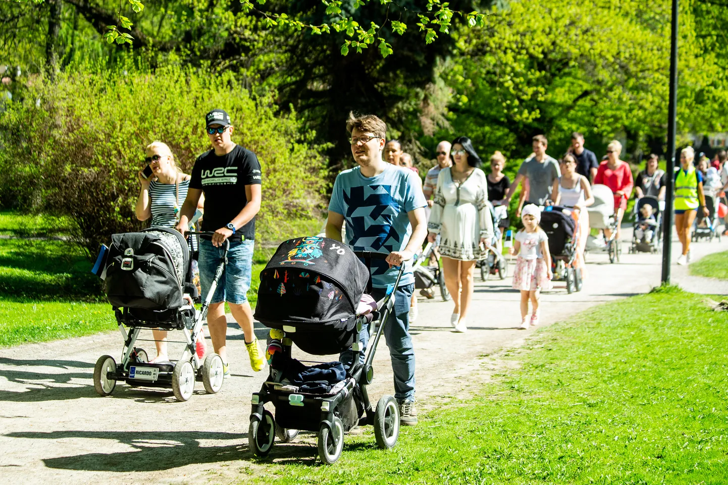 Emadepäeval mitme Eesti linnas korraldatud EV100 kärumatk on vaid üks näide juubelimatkasarja rikkalikust valikust.