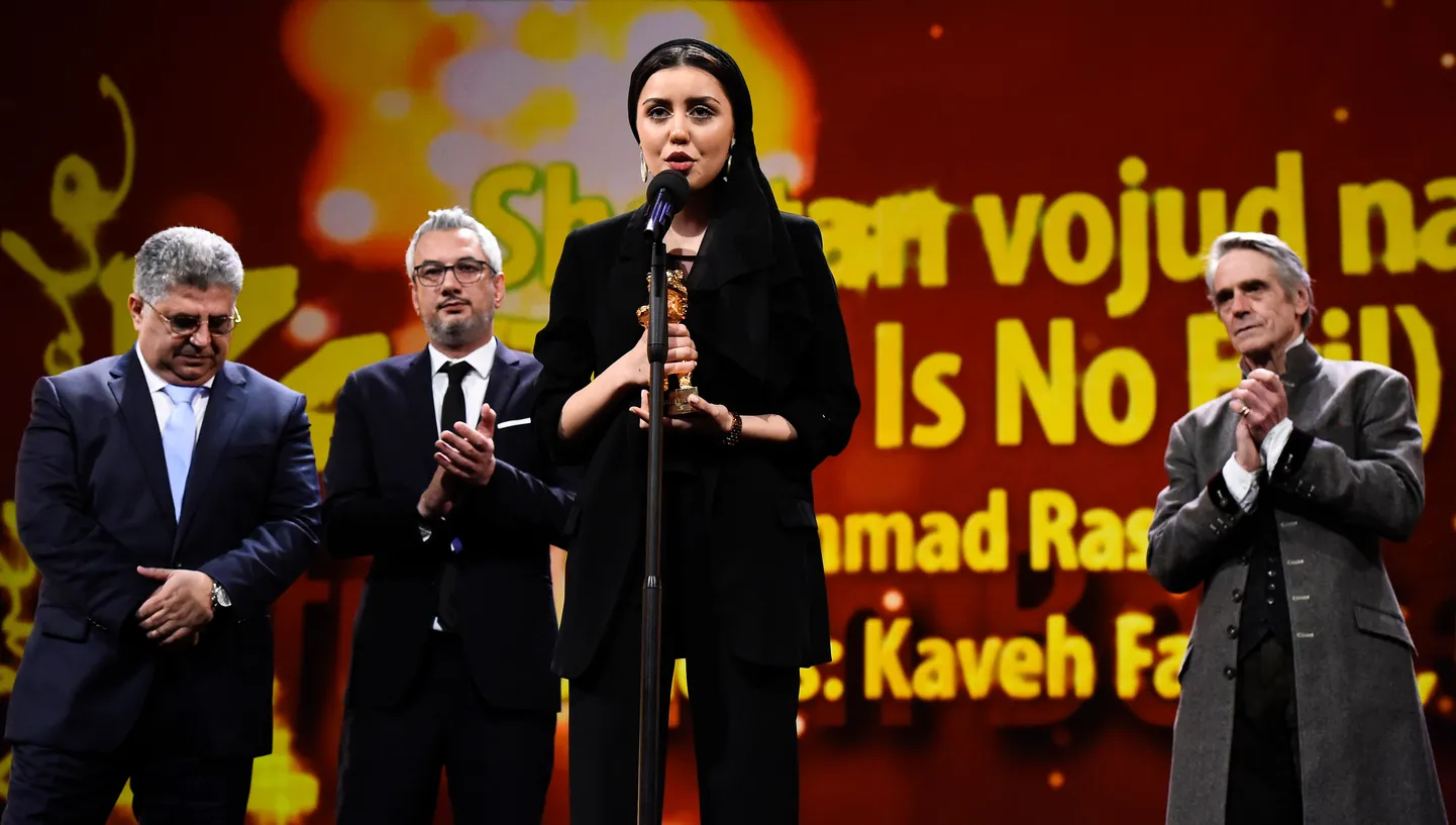 Mohammad Rasoulofi teos «Kurja ei ole» võitis Berliini filmifestivali peapreemia. Iraani näitlejanna Baran Rasoulof rääkis filmilavastajast.