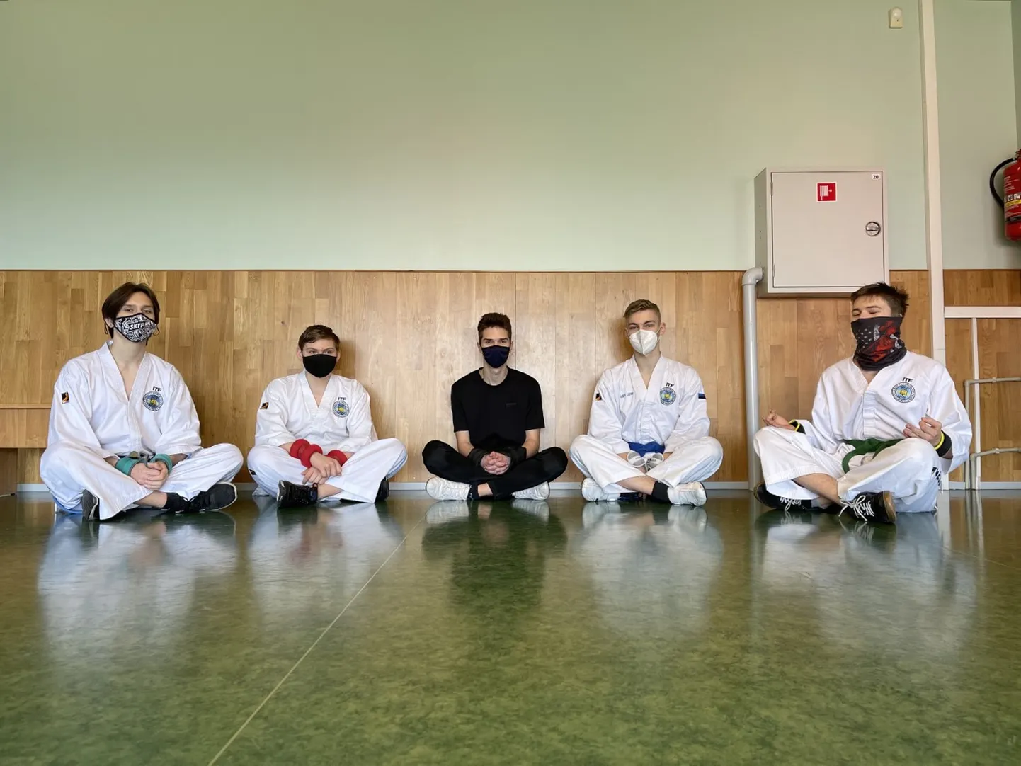 Клуб "Kwon" во время эпидемии не отлынивает.