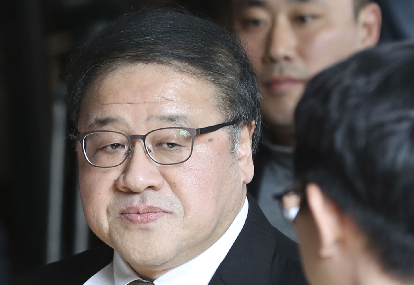 Endine presidendinõunik Ahn Jong-beom käis kolmapäeval prokuratuuris küsitlusel.