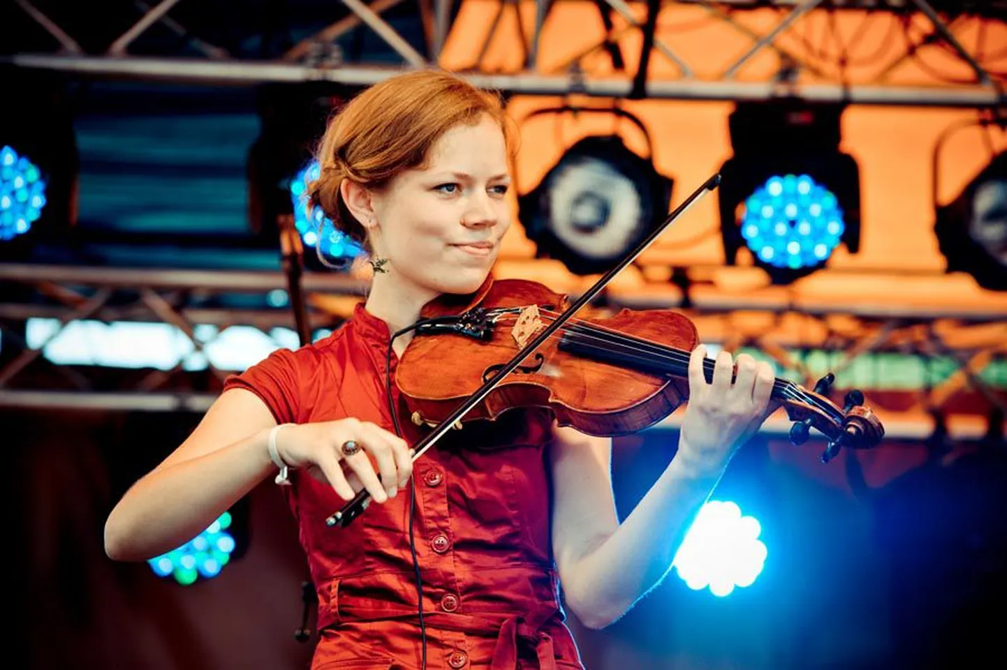 Johanna-Adele Jüssi astus üles ka suvisel Viljandi pärimusmuusika festivalil.