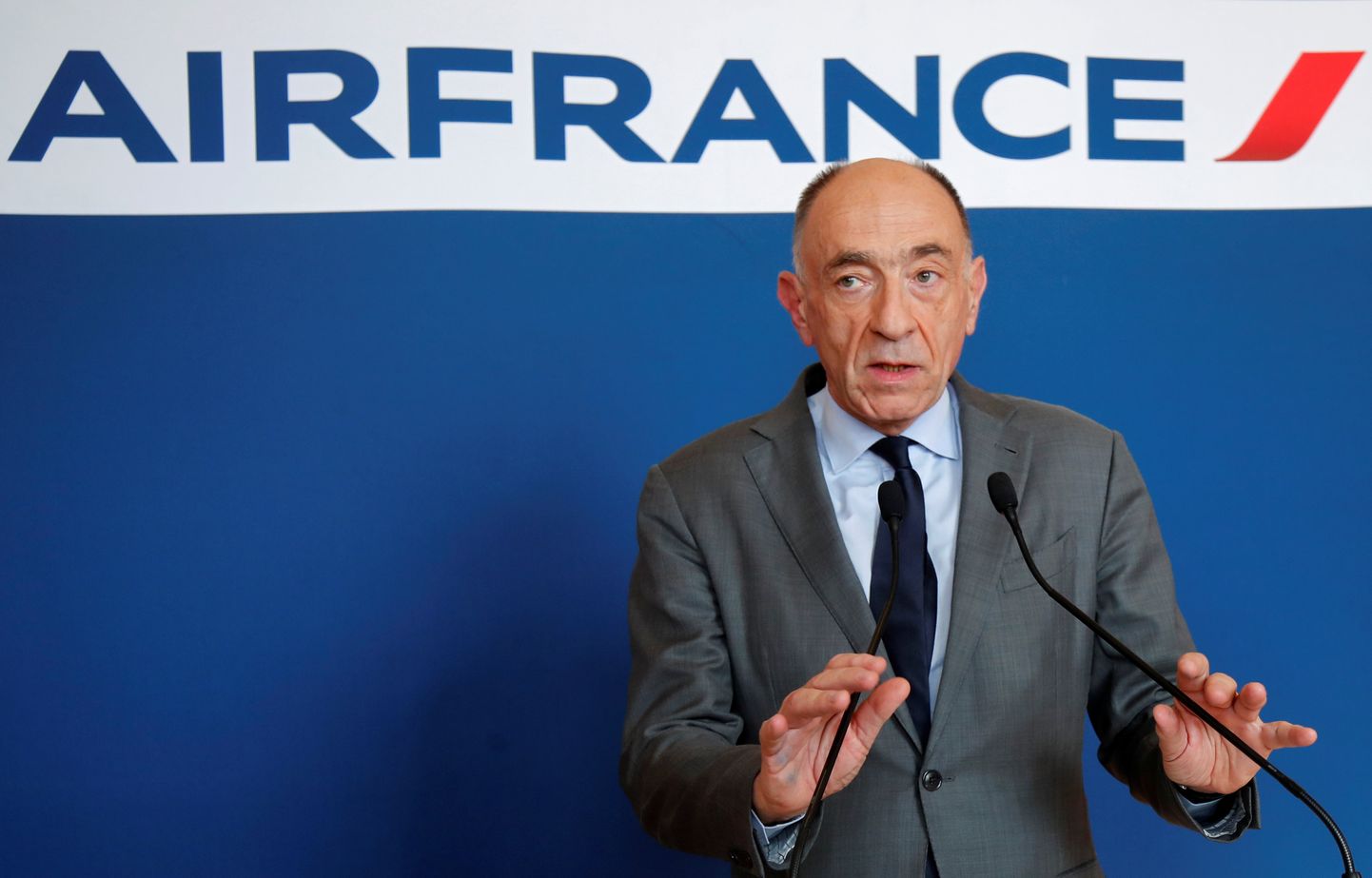 Air France'i tegevjuht Jean-Marc Janaillac astus tagasi.