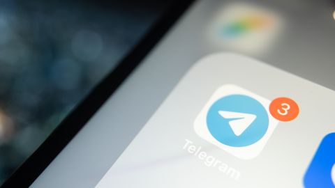 "Telegram" dibinātājs nopratināts saistībā ar iespējamu nelikumīgu saturu lietotnē