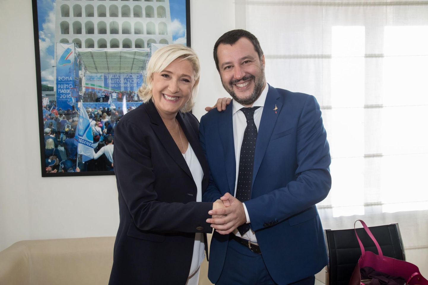 Prantsumaa Rahvusliku Liidu liider Marine Le Pen ja Itaalia valitsusse kuuluva Liiga esimees Matteo Salvini plaanivad Euroopa uueks luua. 