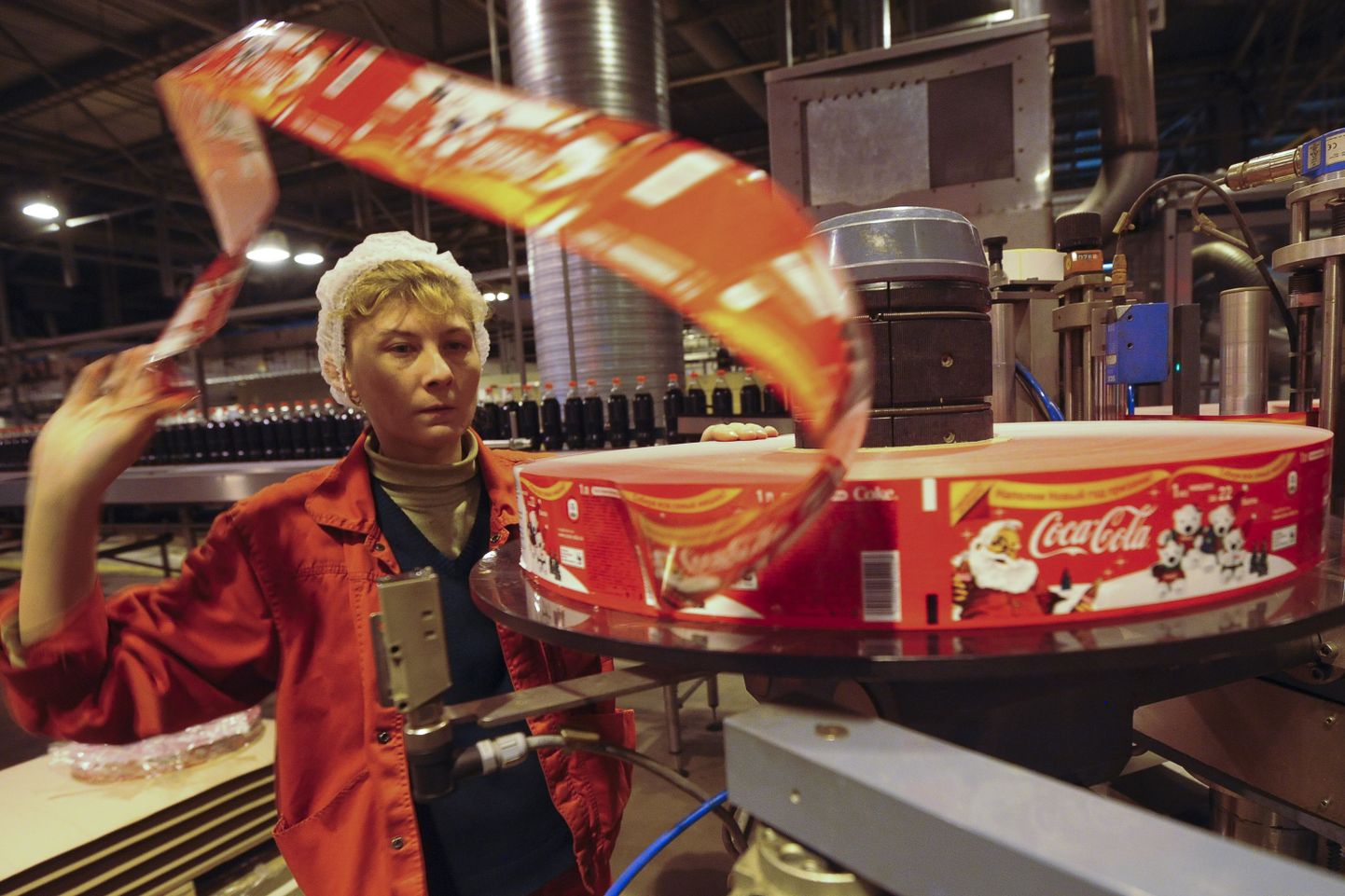 Toodete sildistamine Coca-Cola Moskva tehases.