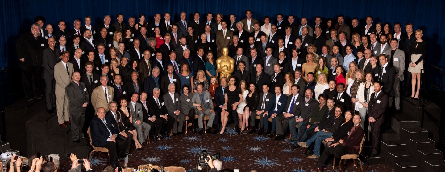 Üle 100 Oscari nominentide lõunasöögil osalenu kogunes ühisfotole