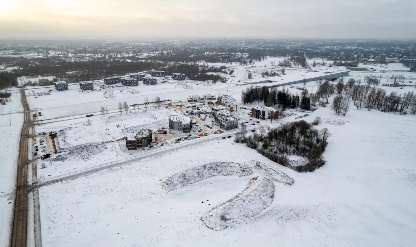 Valglinnastumise ehe näide on Tartu vallas ERMi ümbruses, kuhu on juba kerkinud mitu kortermaja. Sel aastal valmib ehitusfirmal Merko seal veel hulk maju.