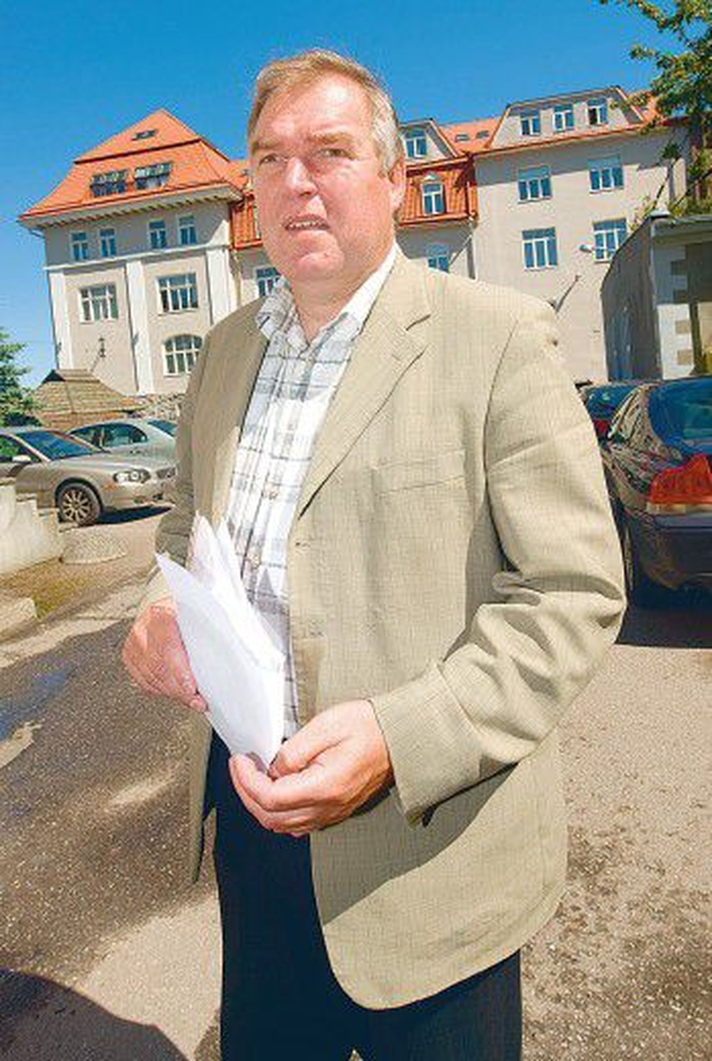 Бывший директор таллиннской службы строительного надзора Райн Сейер рассказал прессе, как «неугодным» лицам чинятся препятствия для выдачи разрешения на строительство.