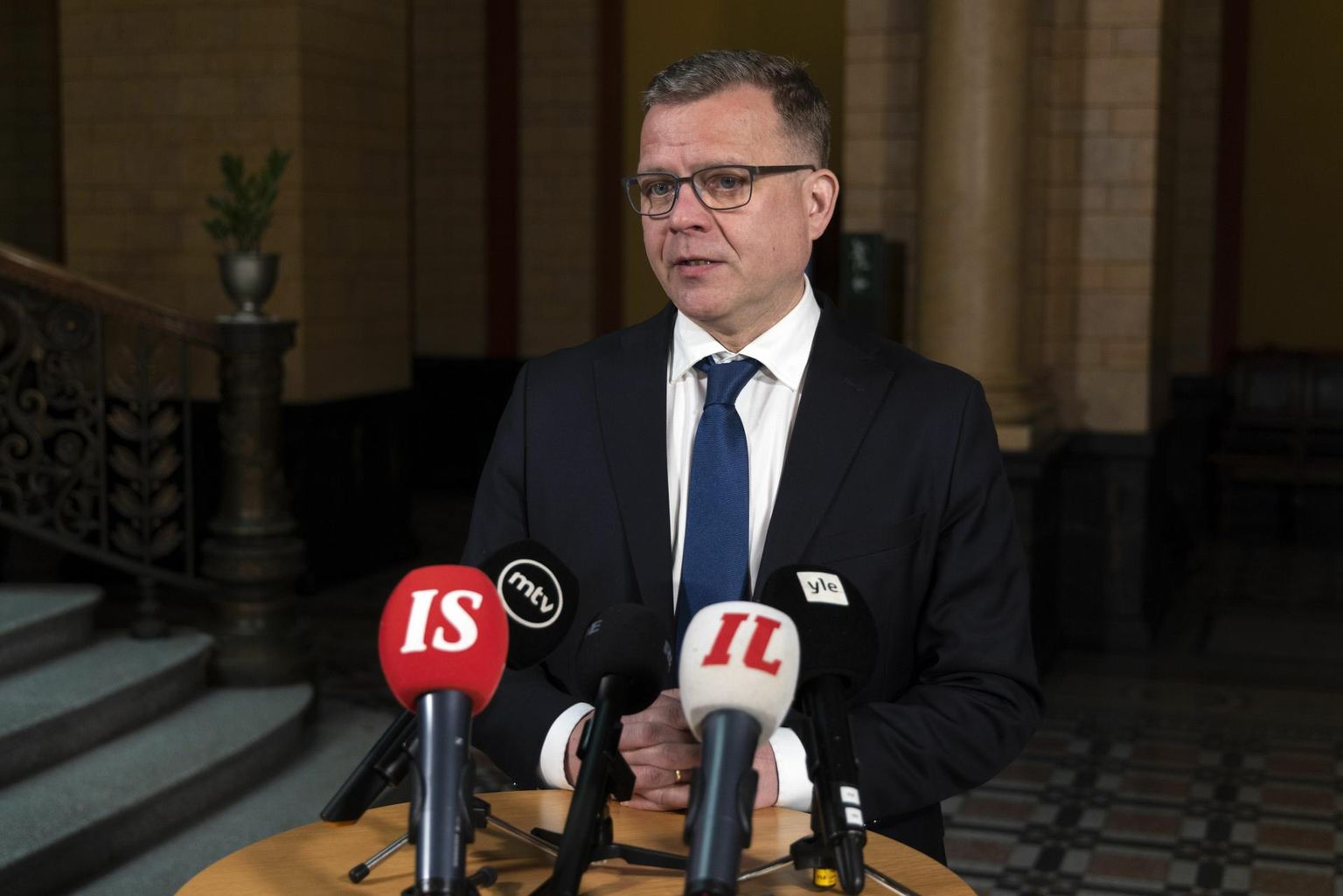 Kuu aega tagasi Soome parlamendivalimised võitnud Koonderakonna juht Petteri Orpo alustas eile nelja partei koalitsioonikõneluste juhtimist ning loodab, et uus valitsus saab paika juunis. 