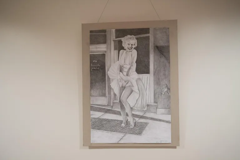 Kinnipeetavate seas leidub tõeliselt andekaid kunstnikke. See kuulus stseen Marilyn Monroest ja paljud teised kaunid teosed on vangla koridorides väärikalt eksponeeritud.