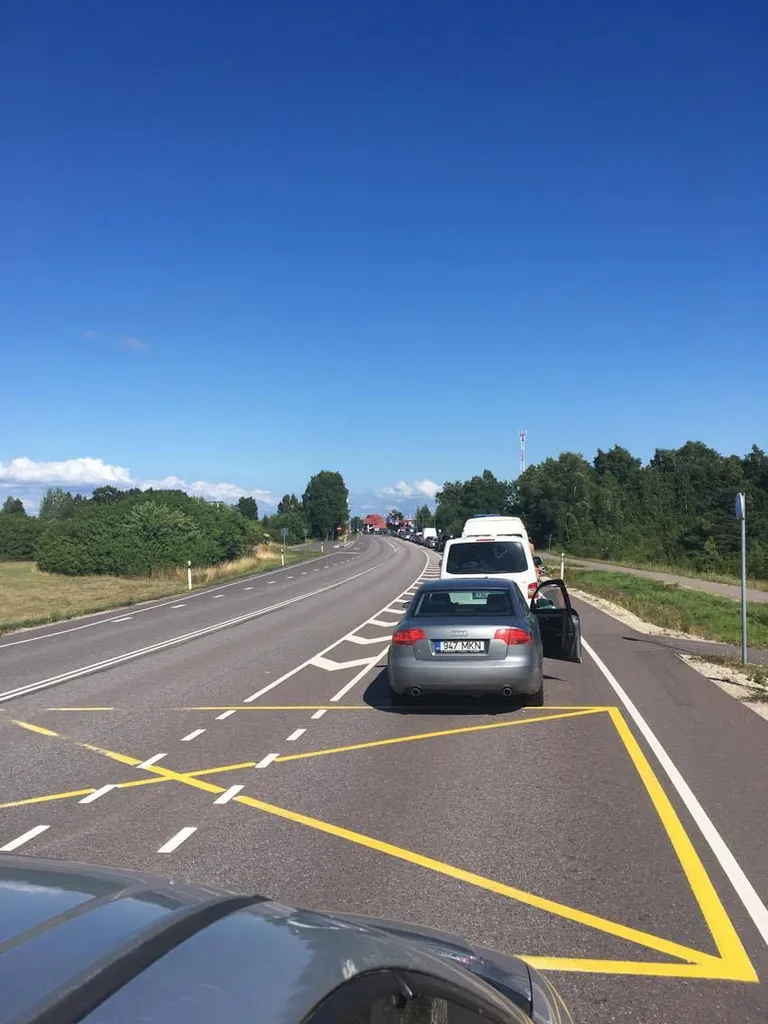 Очередь па паром / Пассажир