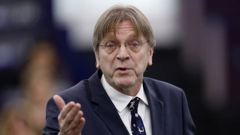 Belgia võimud uurivad endise peaministri Verhofstadti tegevust Euroopa Parlamendis