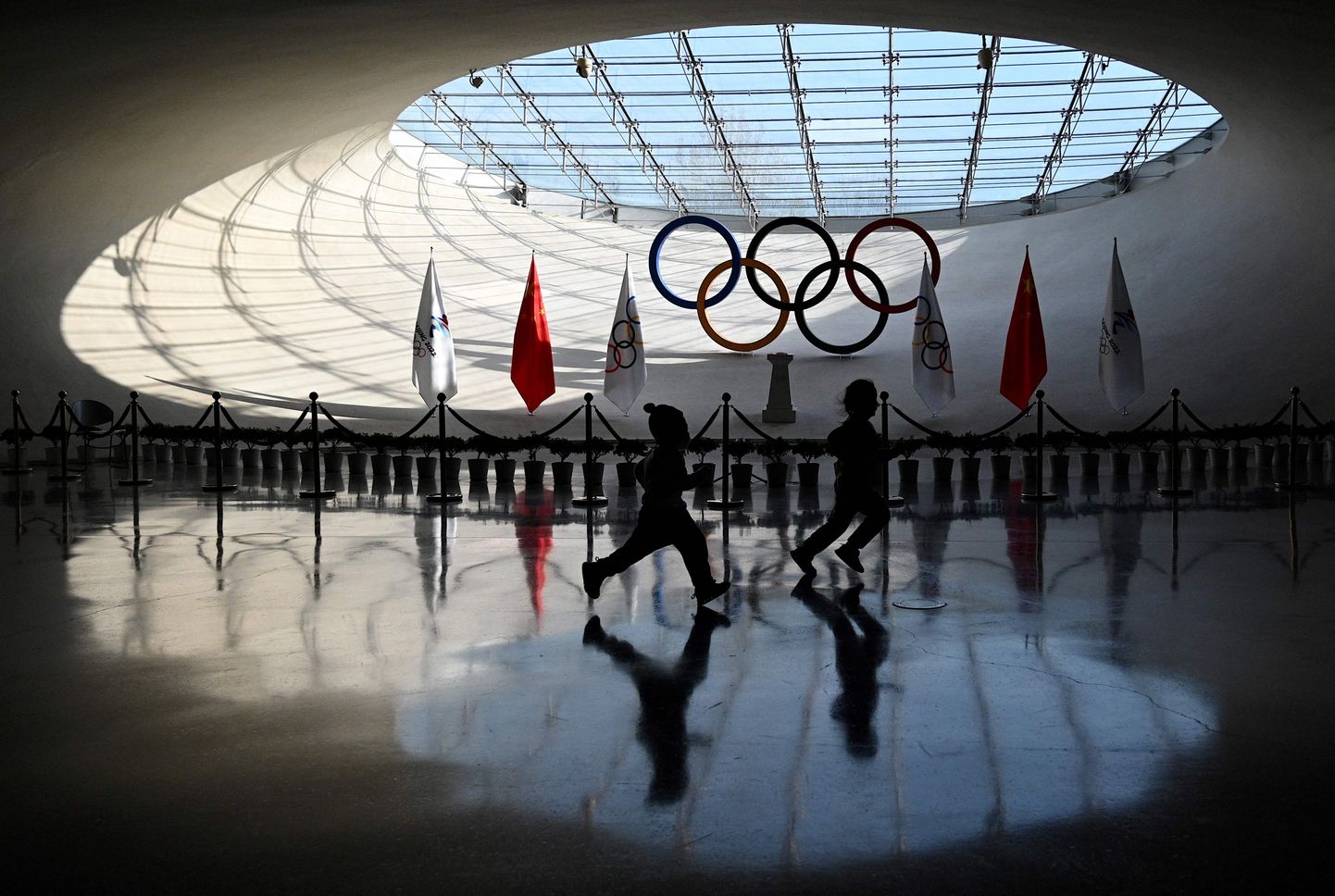 Lapsed Pekingi olümpiatornis.