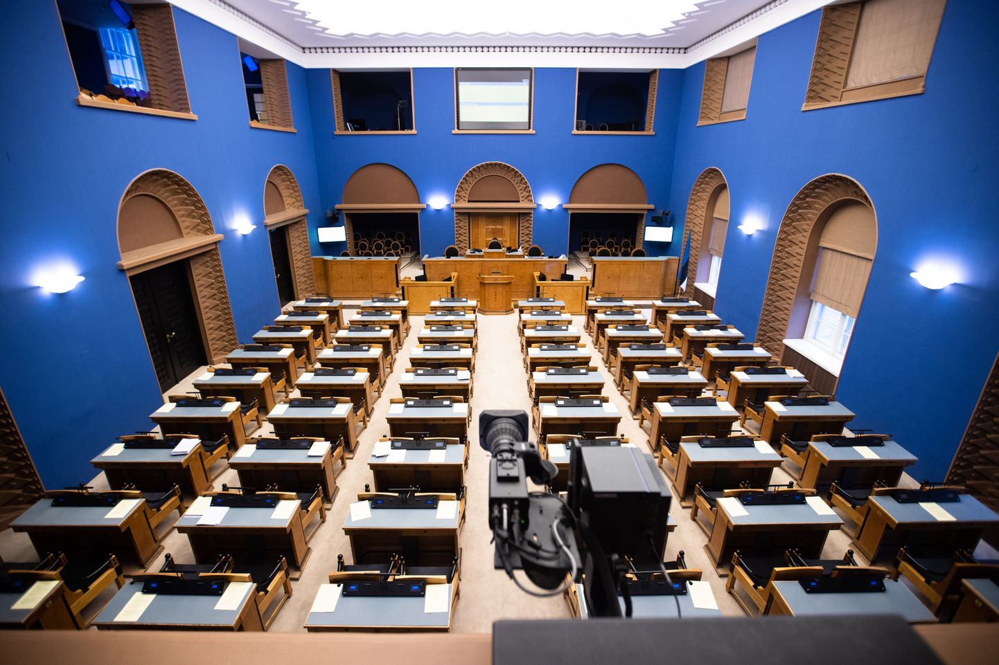 The Riigikogu will hold sessions remotely at least until the end of this week.
