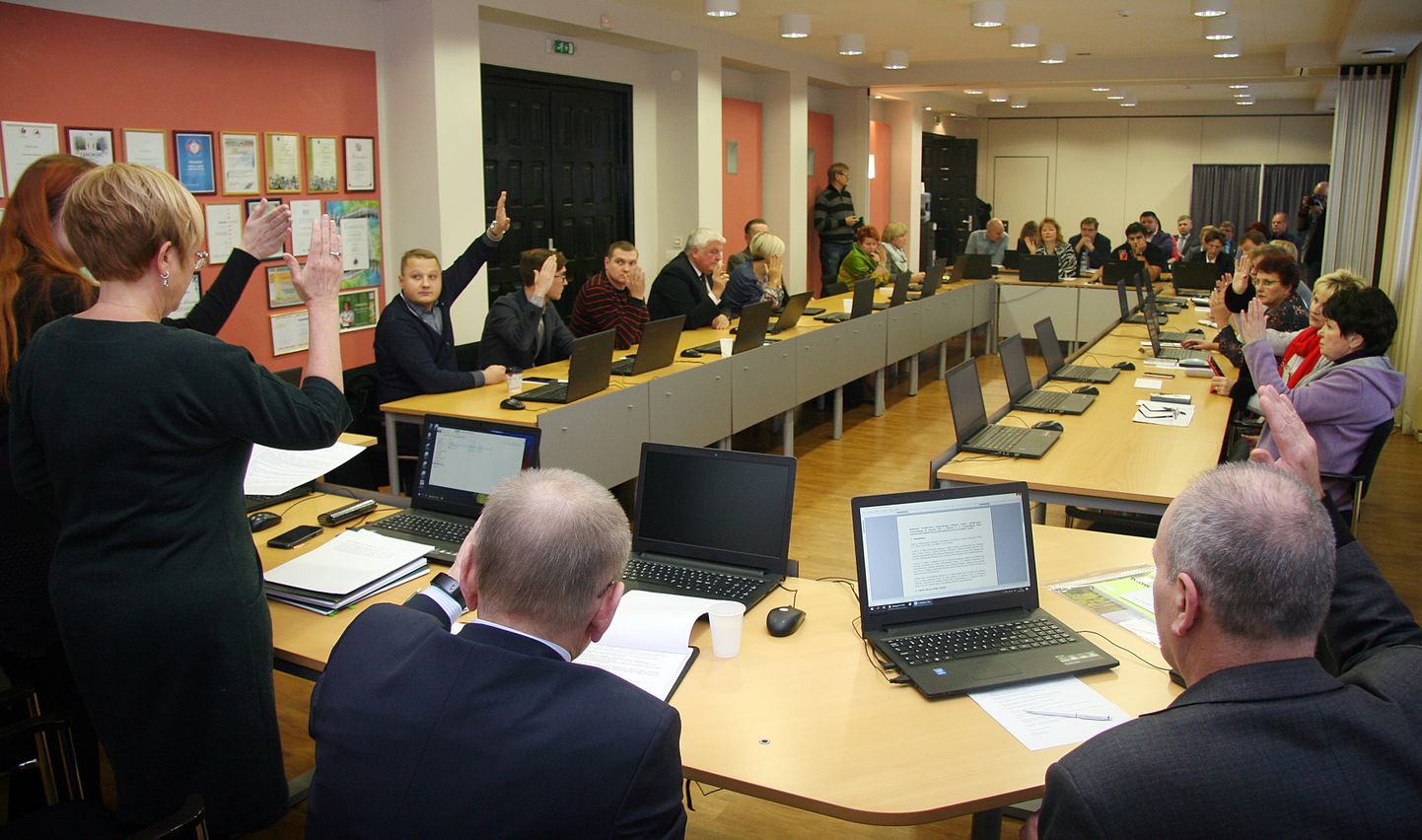 Kohtla-Järve linnavolikogu kasvatas uue laenuga linna laenukoormust 24 miljoni euroni.