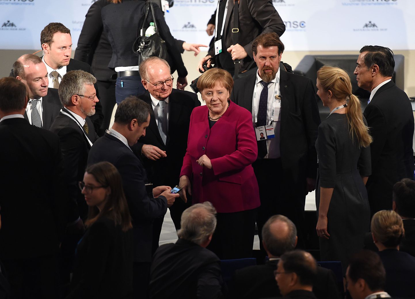 Saksamaa liidukantsler Angela Merkel 55. Müncheni julgeolekukonverentsil.