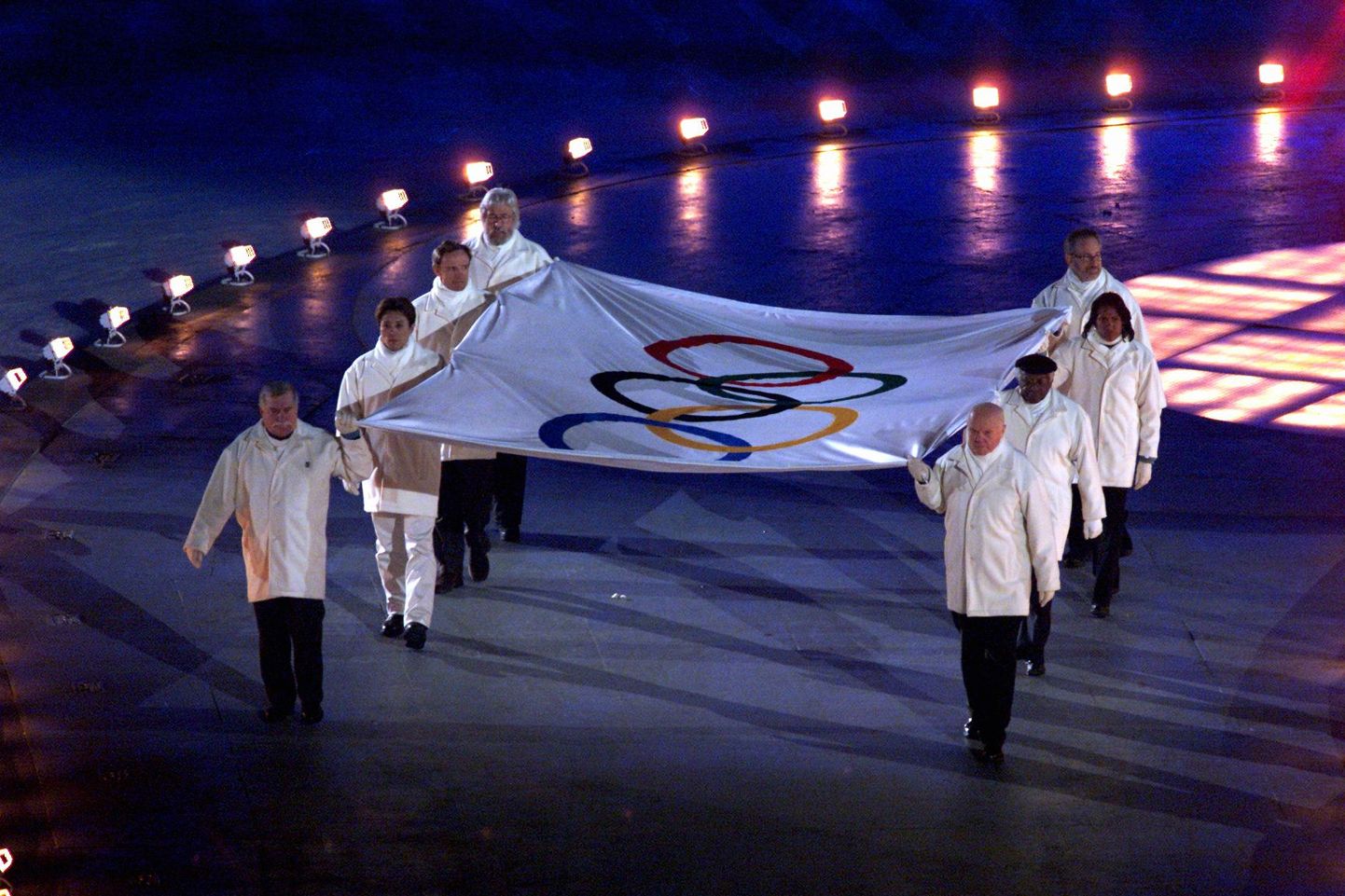 Olümpialipp. Foto on tehtud 2002. aastal Salt Lake Citys toimunud taliolümpiamängude avatseremoonial.
