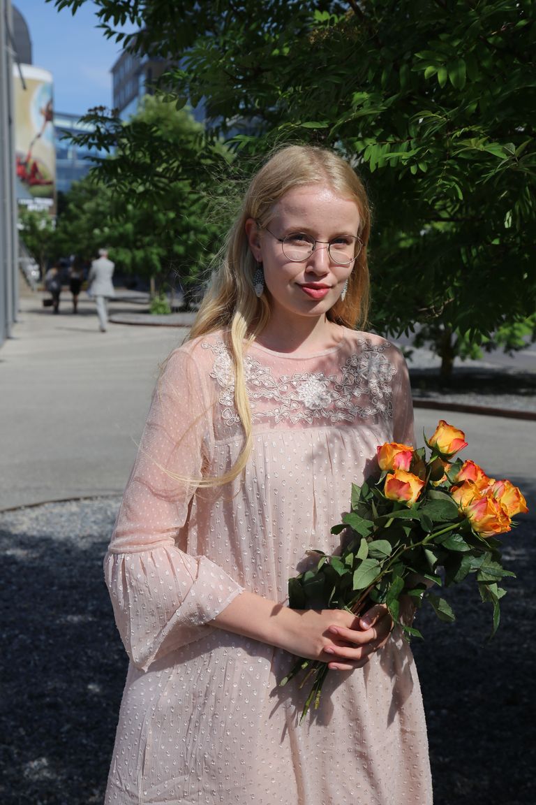 Gümnaasiumiastme aasta õpilase tiitli pälvinud Sütevaka humanitaargümnaasiumi 11. klassi õpilane Liisamari Viik.