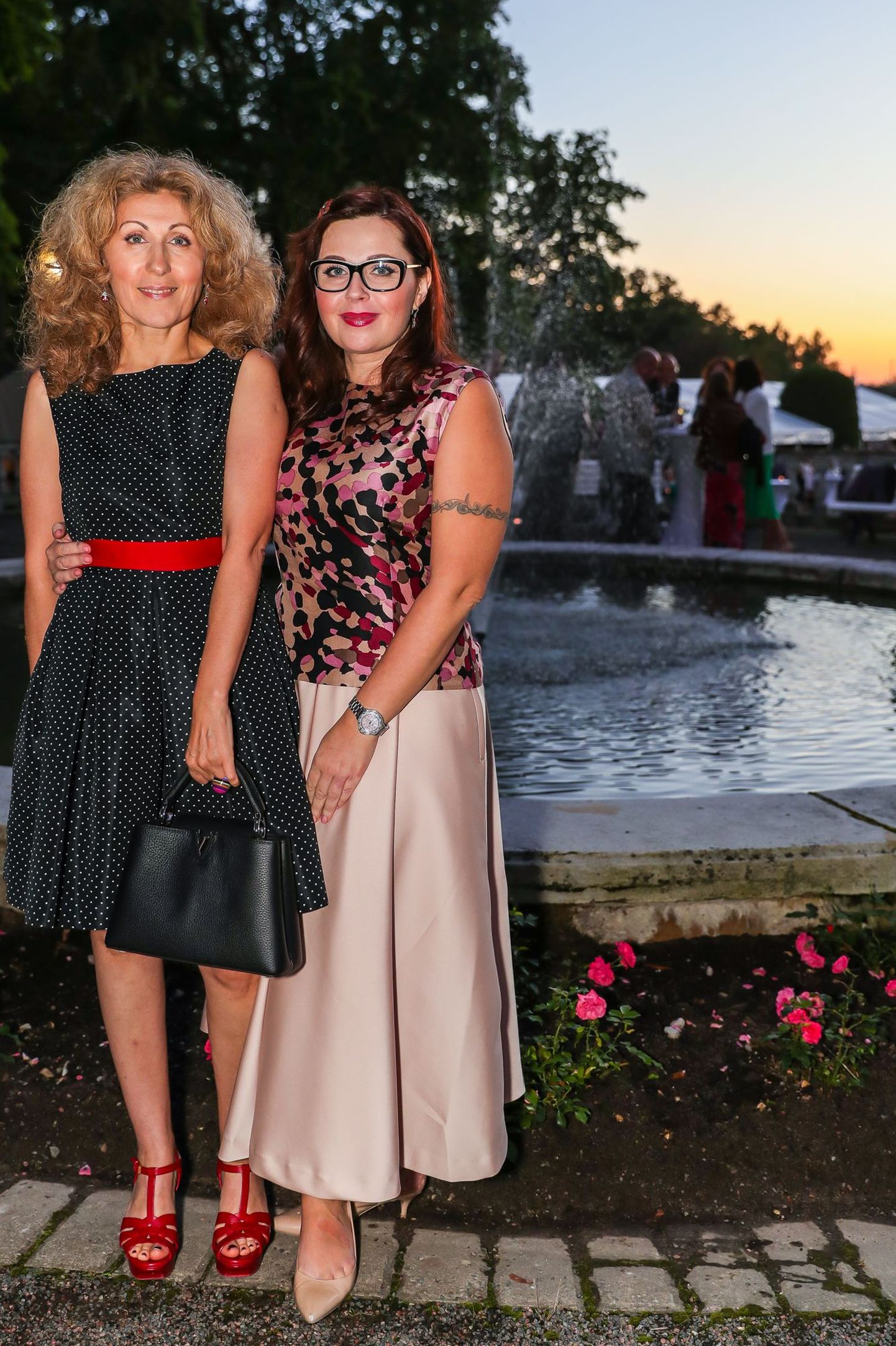 Presidendi roosiaia öökontsert
Presidendiproua soengu eest kandis hoolt Tamara Korjagina, meigi tegi Katrin Sangla