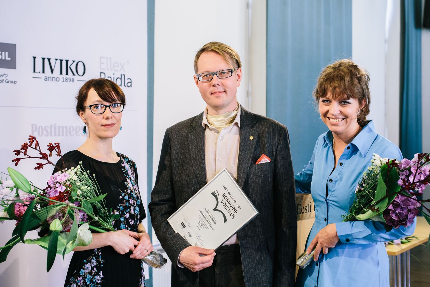 Kirjanike Liidu 2017. aasta romaanivõistluse kolm parimat: Eva Koff, Vahur Afanasjev ja Triinu Meres.
