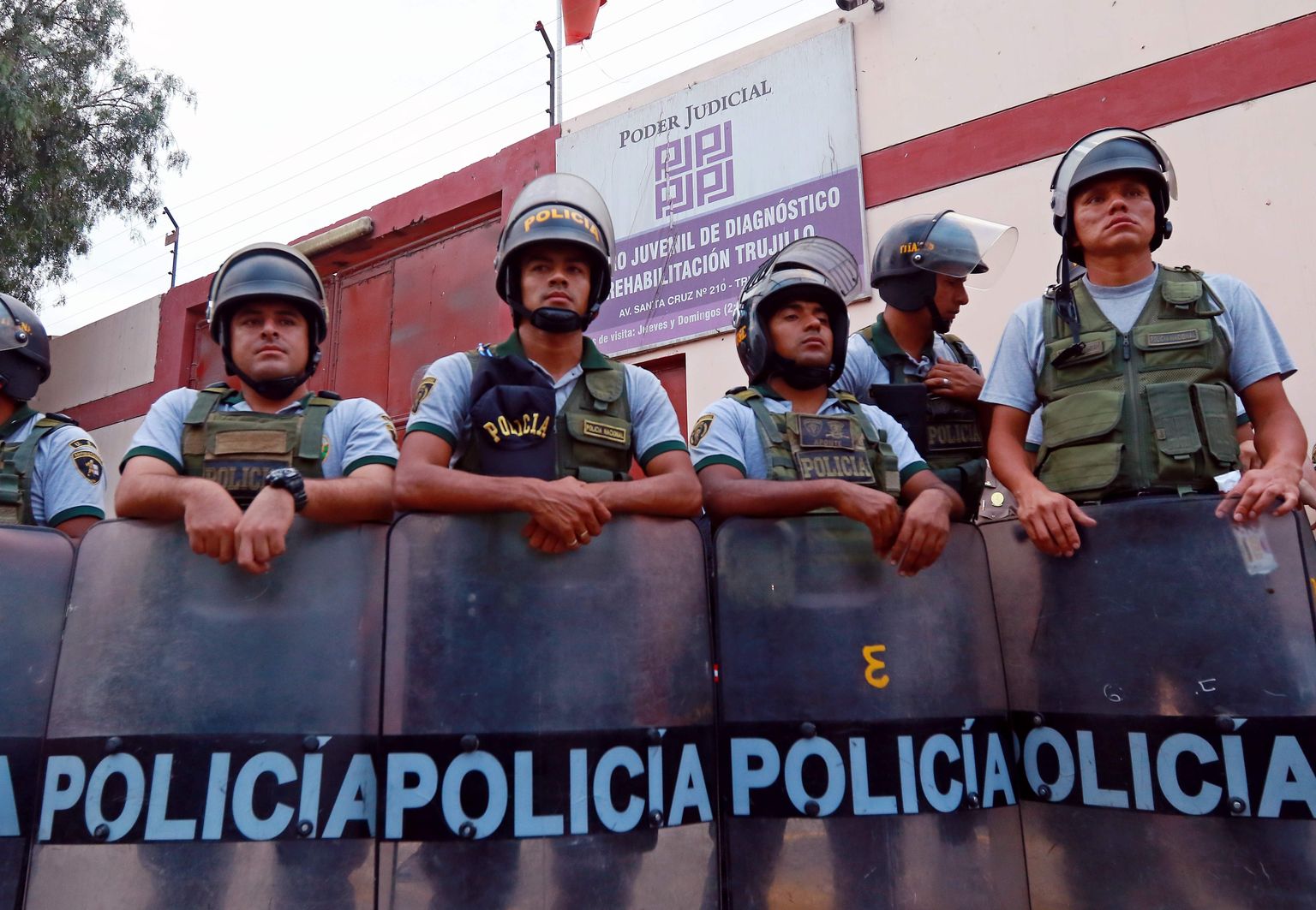 Peruu märulipolitseinikud.