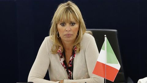 Itaallased valisid tõsielusaate võitjaks Mussolini lapselapse