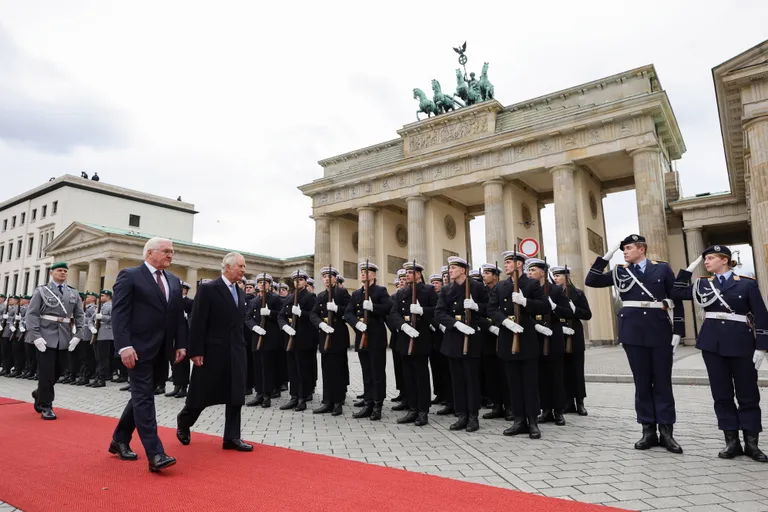 Saksamaa president Steinmeier ja Suurbritannia kuningas Charles III. 
