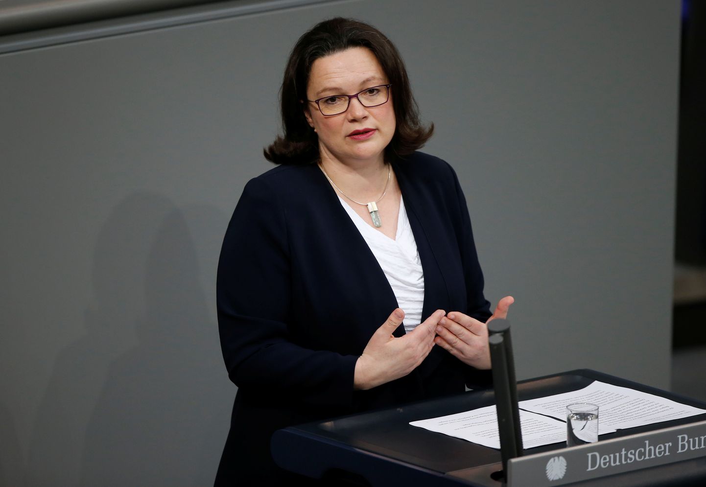 Saksa sotsiaaldemokraatide esimene naisjuht Andrea Nahles on pidanud tunnistama, et naisedki vajavad edu saavutamiseks rohkemat kui naiseks olemist.