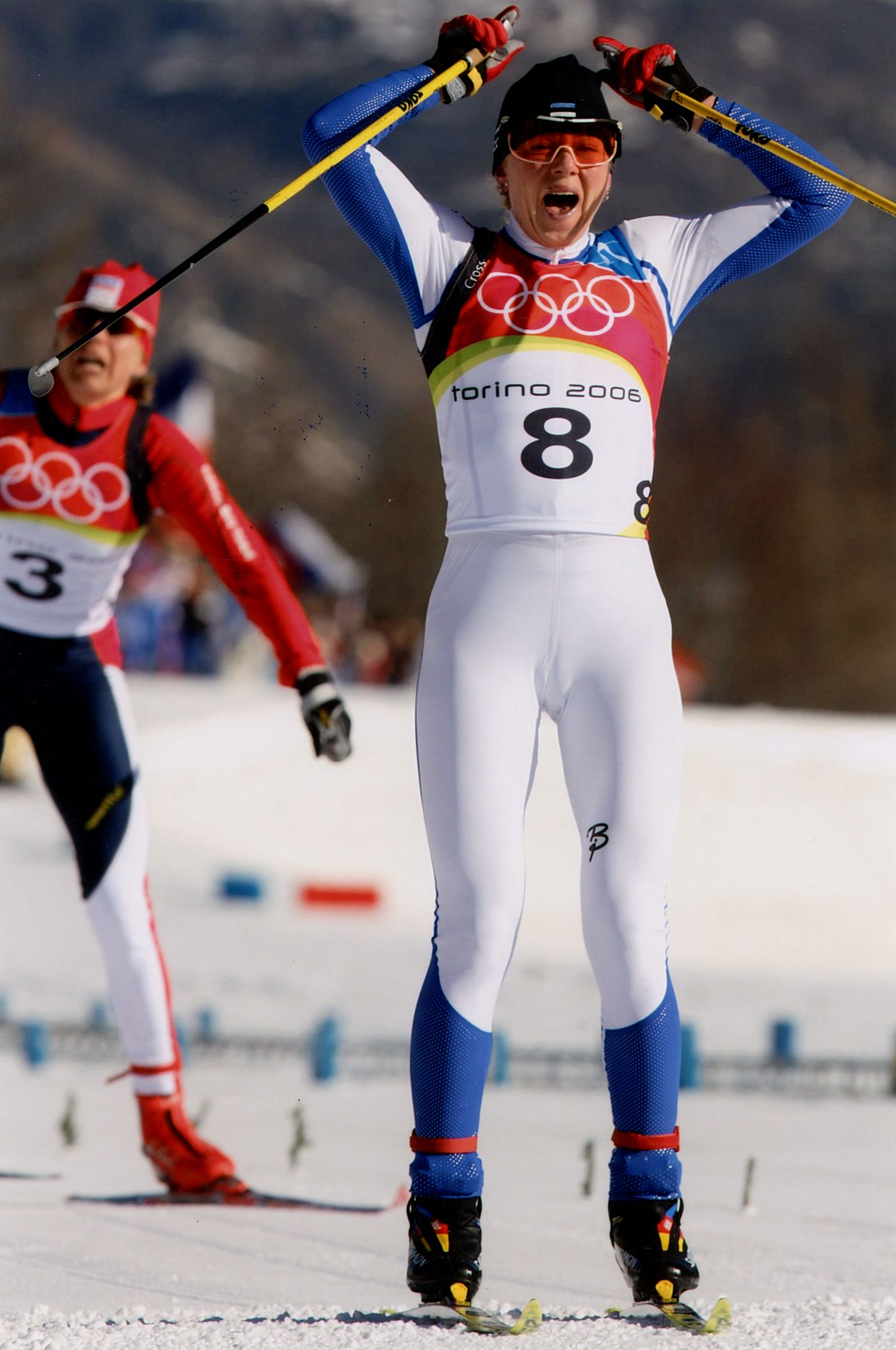 Kristina Šmigun-Vähi võidukalt Torino olümpial (2006).