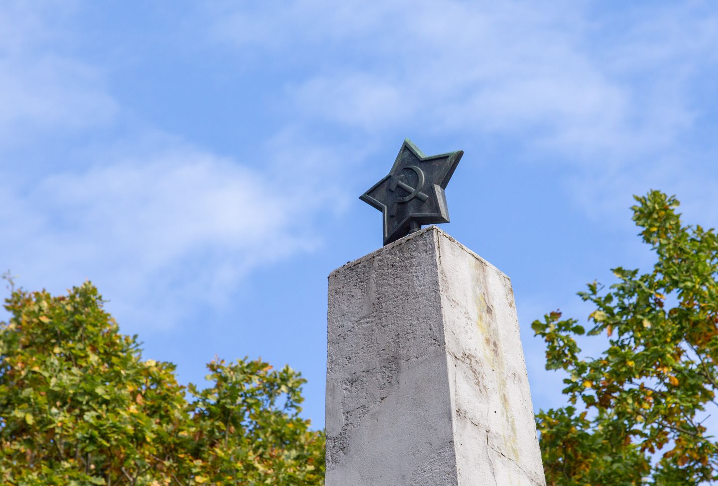 Järveotsa obelisk. Viljandis asunud Punaarmee sõduritele püstitatud mälestusmärk teisaldati läinud novembris.
