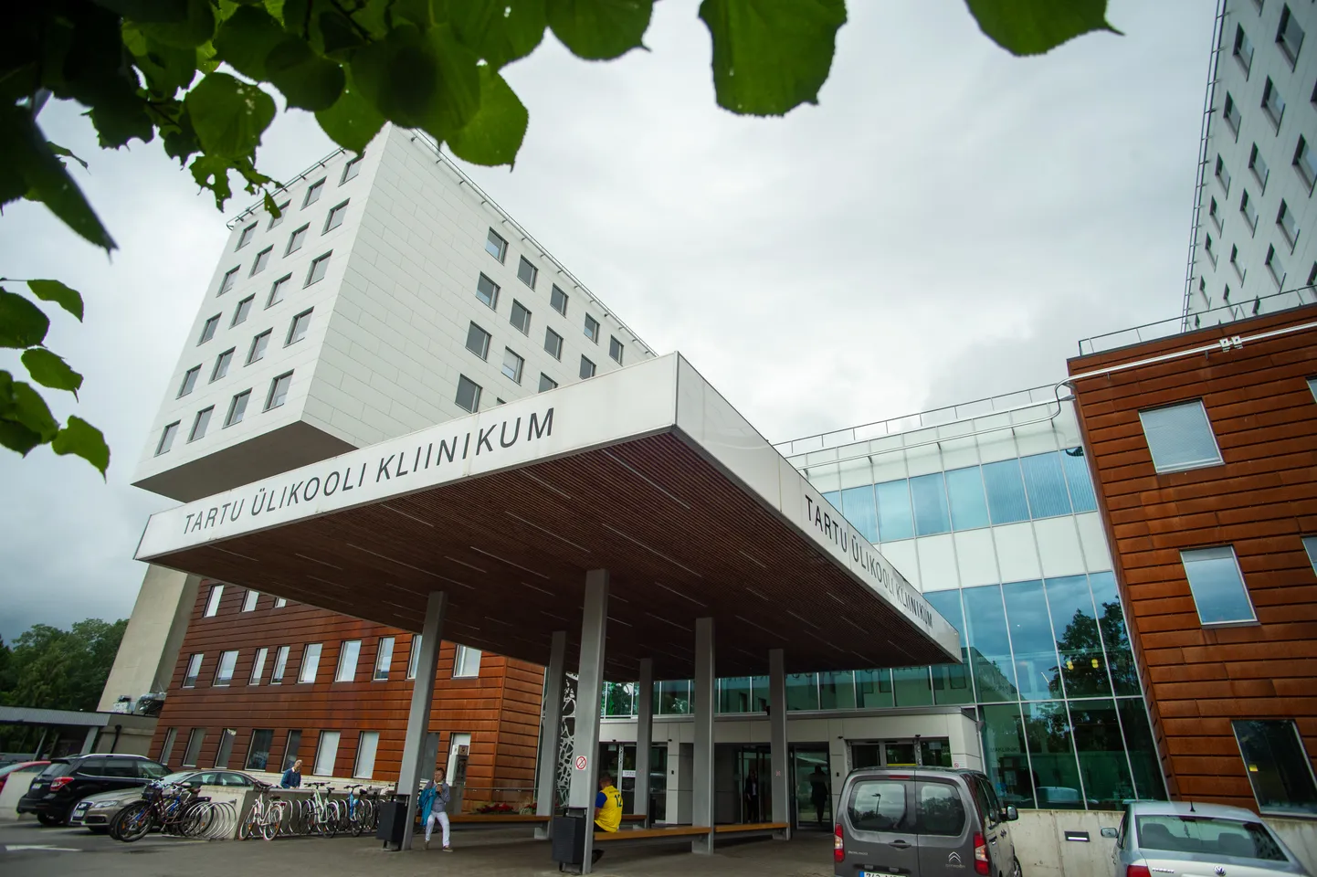 Tartu ülikooli kliinikumi ravitöö jätkub praeguse seisuga plaanipäraselt.