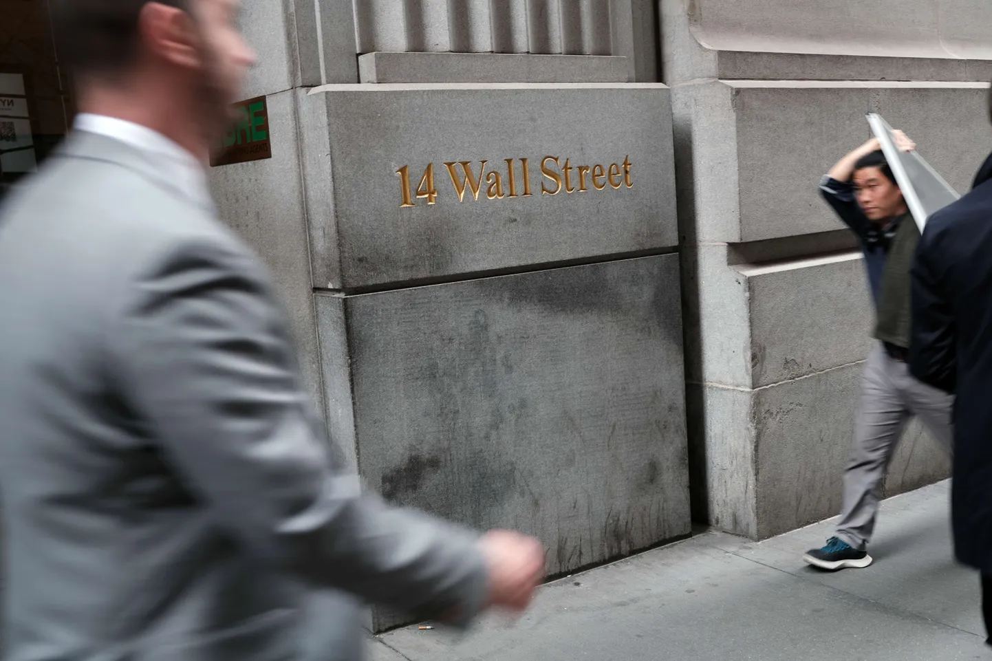 Wall Street'i kohale kogunevad äiksepilved