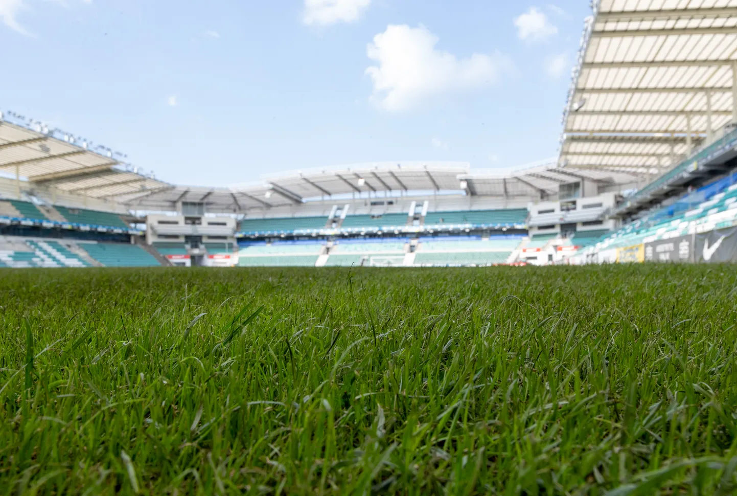 Lilleküla staadioni ettevalmistused UEFA superkarika mänguks.
