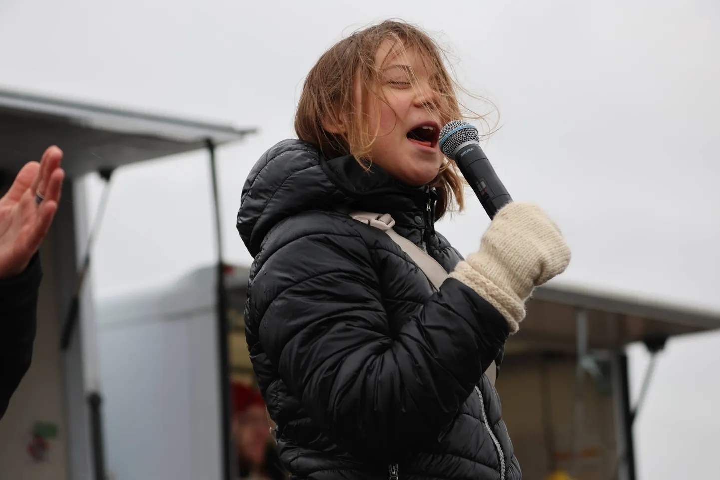 Greta Thunberg protestimiitingul.