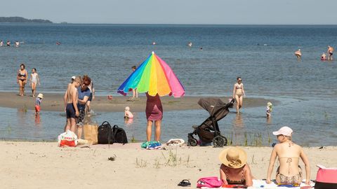 Napovedano spremenljivo poletno vreme z visokimi temperaturami v Estoniji in Latviji