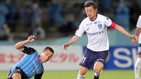 Maailma vanim profijalgpallur jätkab 60-aastaselt oma karjääri