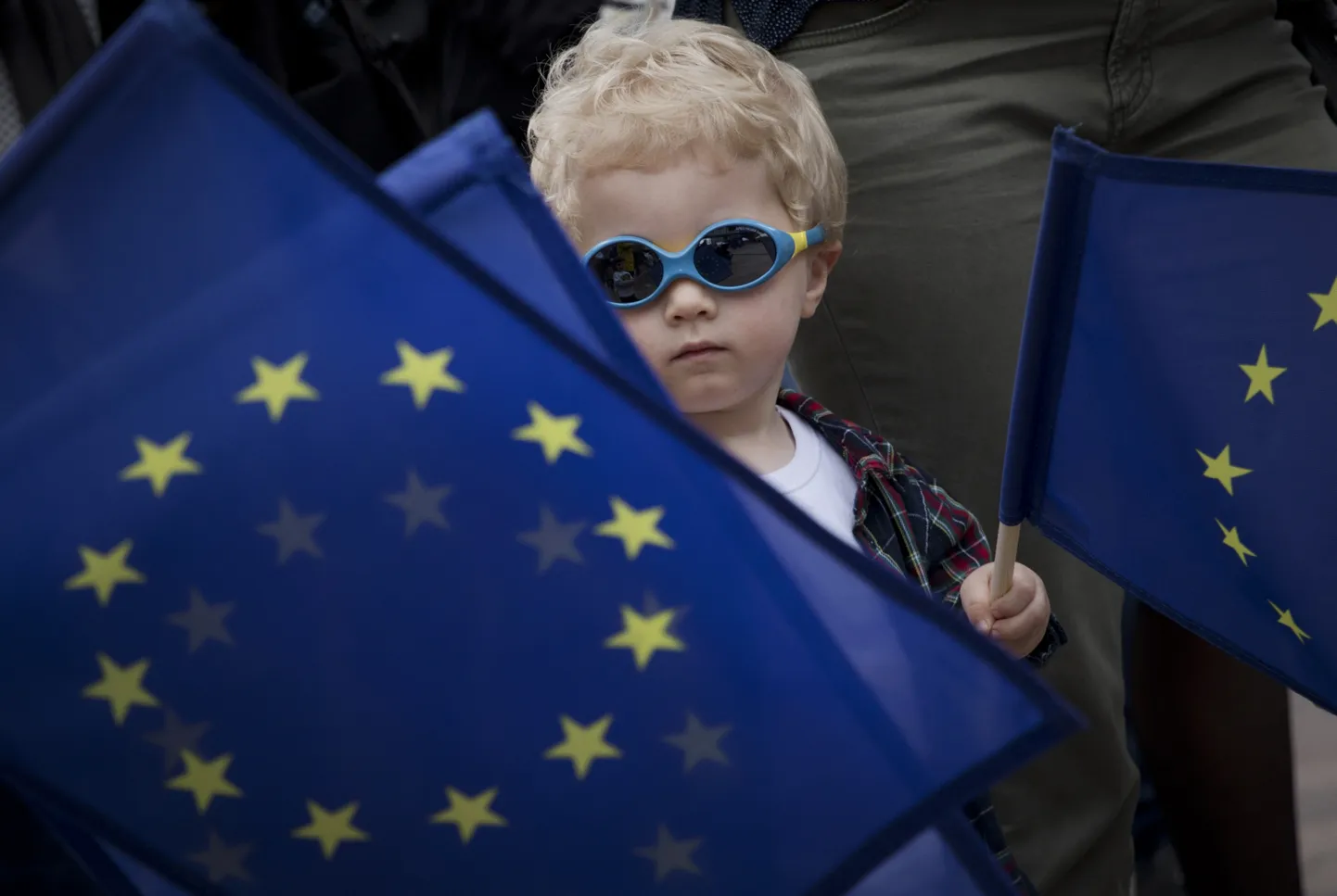 Noor Euroopa Liidu fänn Euroopa Liidu lipuga Euroopa Parlamendi ees toimunud festivalil 26. mail 2019. aastal.