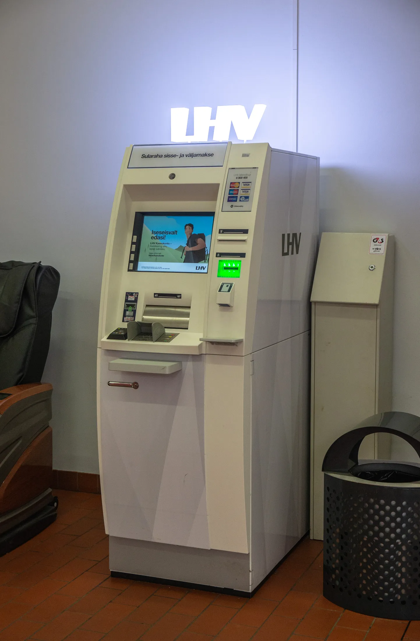LHV pangaautomaat.