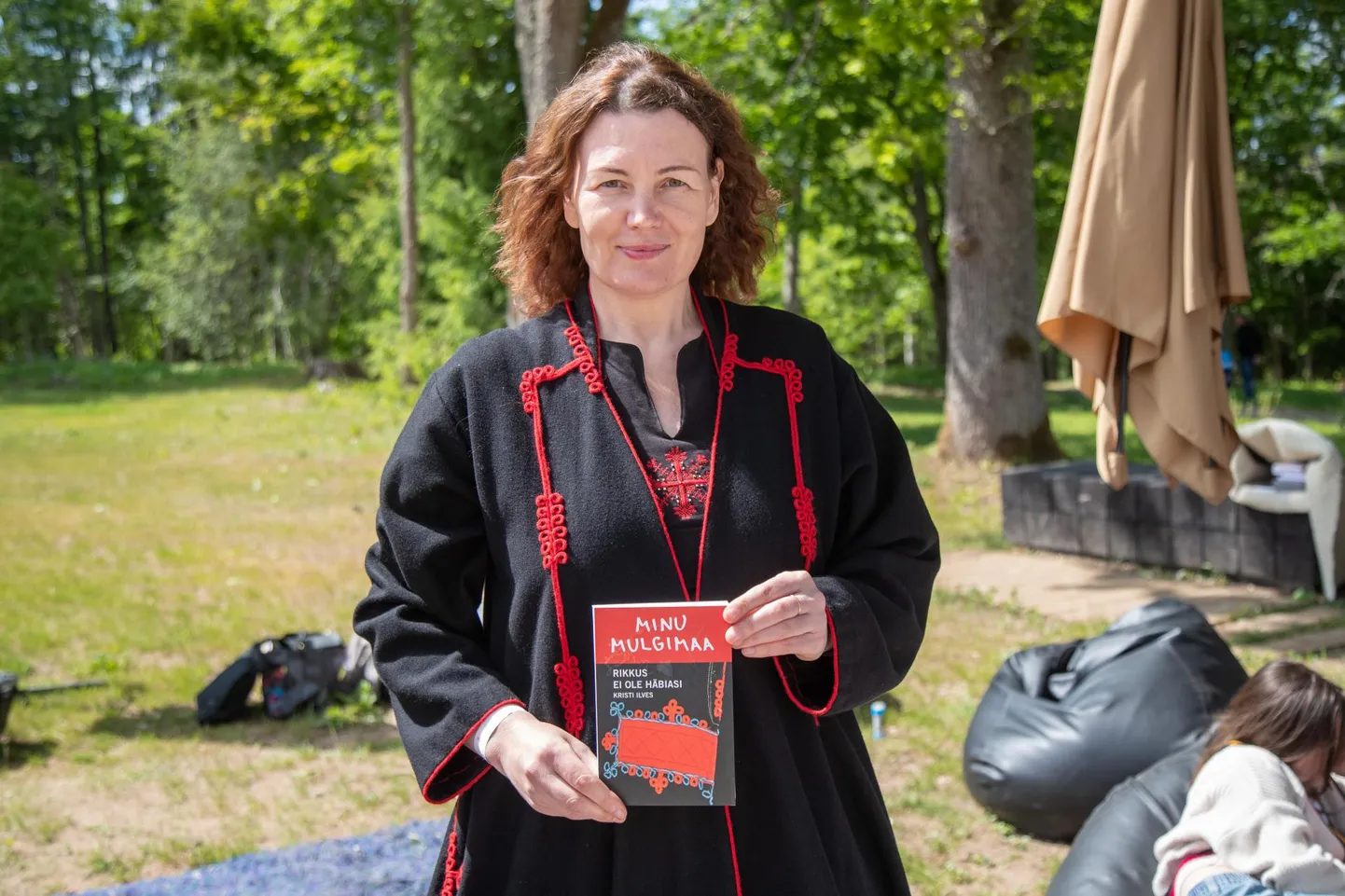 Sel aastal ilmus Mulgimaa Uhkuseks valitud Kristi Ilvesel raamat "Minu Mulgimaa"