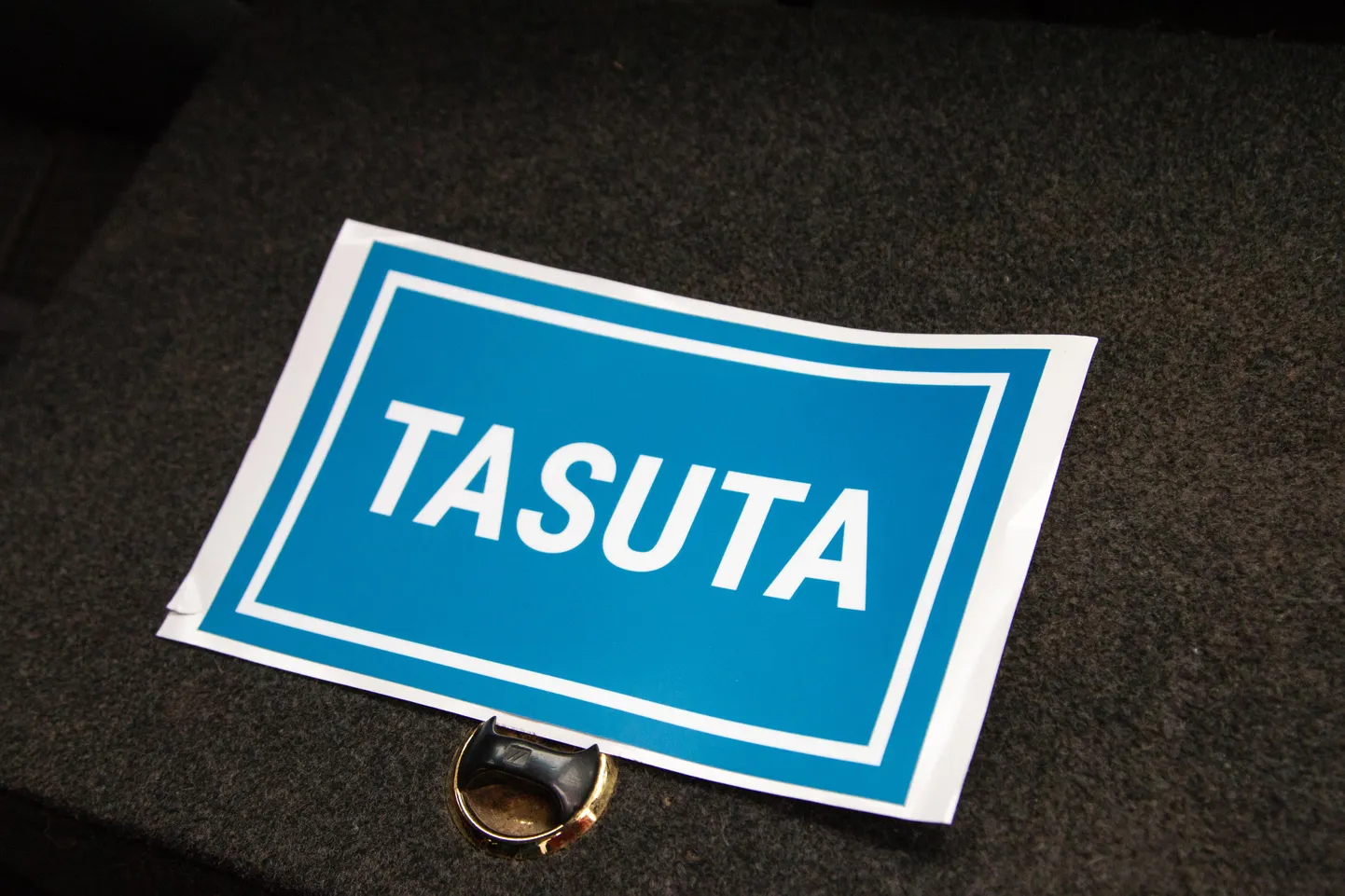 See silt annab märku, et bussiliin on reisijatele tasuta.