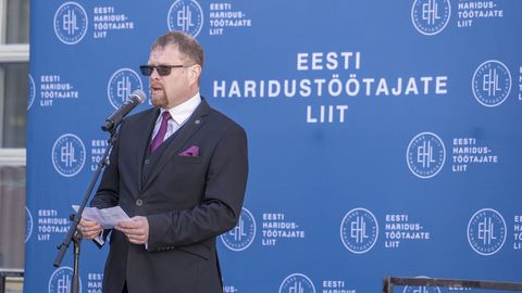 NÄDALA VASTAJA ⟩ Reemo Voltri: nelja aastaga on õpetajate palk võrreldes keskmise palgaga langenud kaheksa protsenti