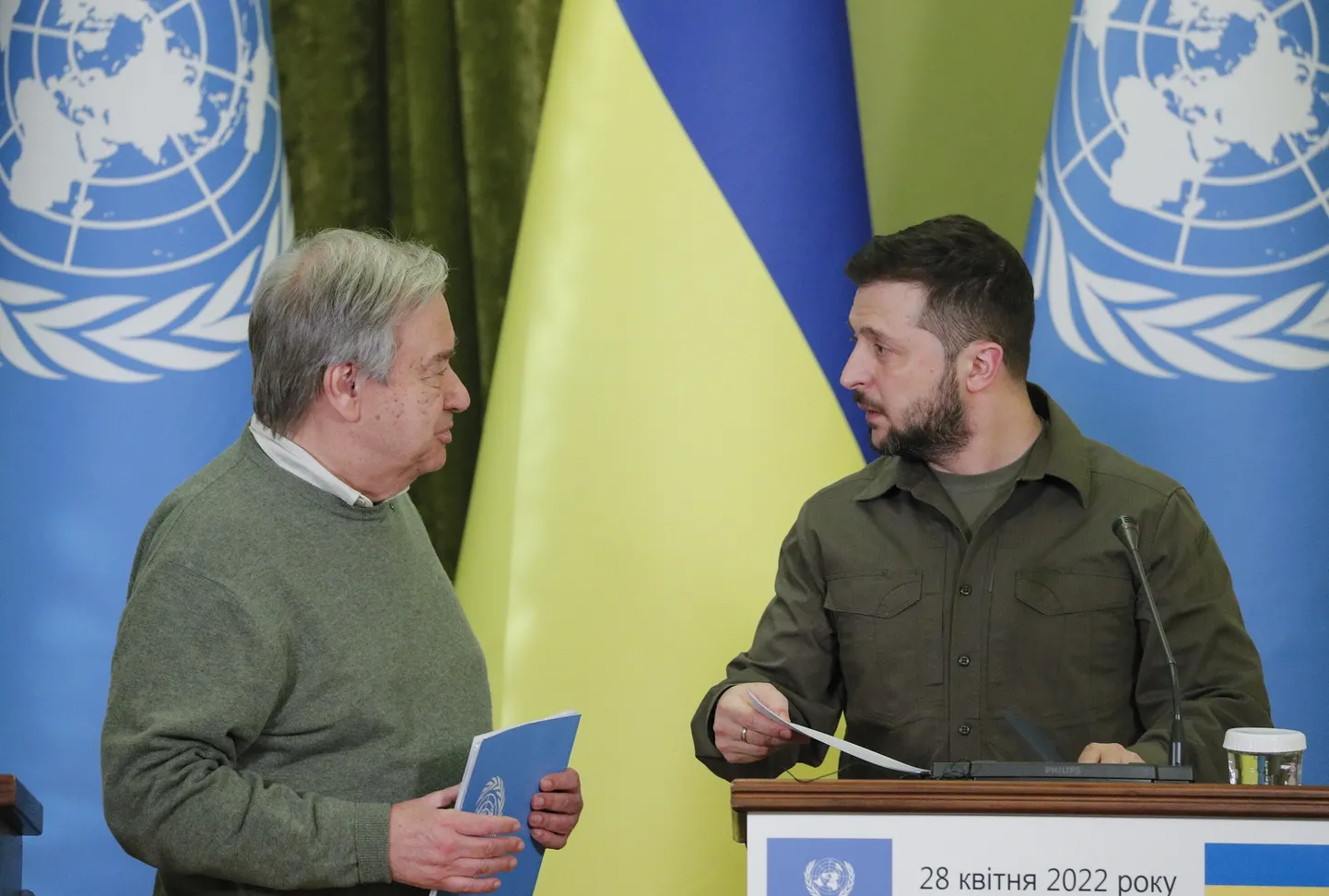 Генеральный секретарь ООН Антониу Гуттериш и президент Украины Владимир Зеленский.