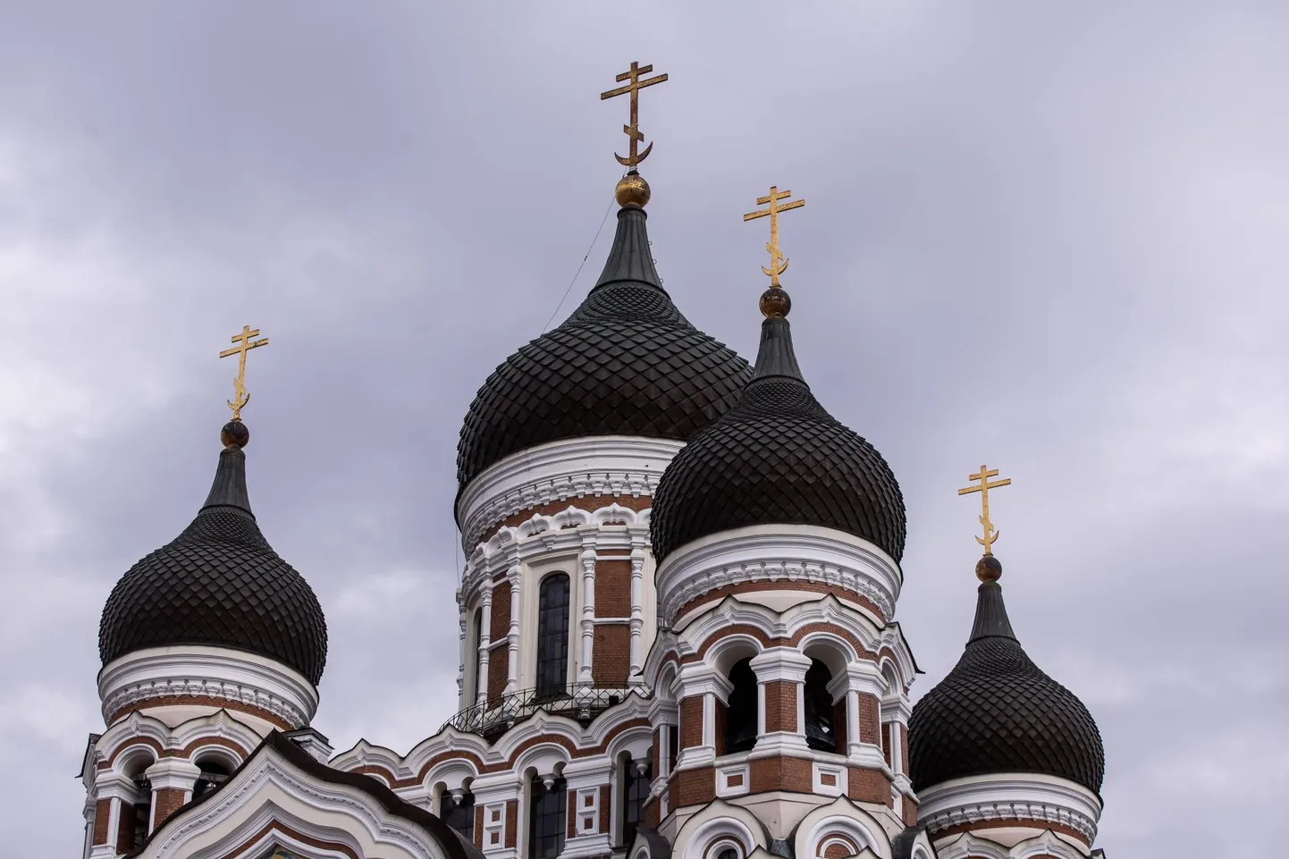 Siseminister Lauri Läänemets saatis pöördumise Moskva patriarhaadi Eesti õigeusu kiriku kogudustele.