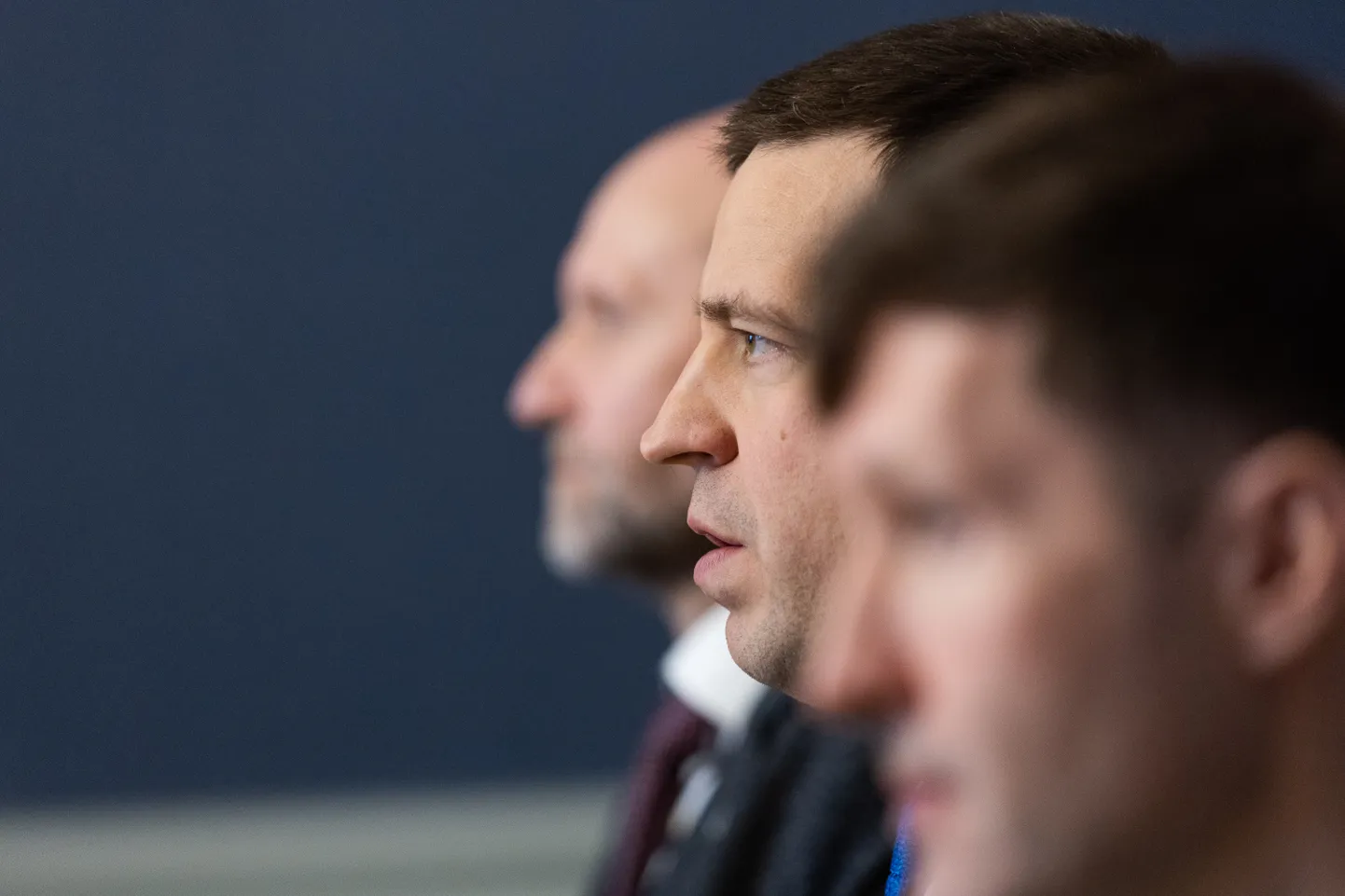 Jüri Ratas Helir-Valdor Seederi ja Martin Helme keskel.