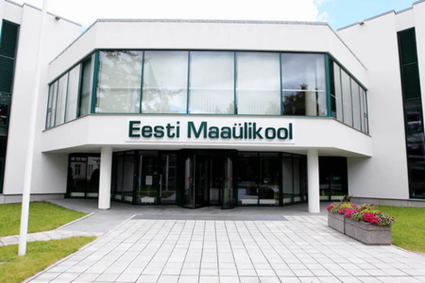 Välistudengite seas on kõige populaarsemad erialad veterinaarmeditsiin ja maastikuarhitektuur.