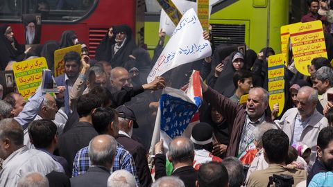 Iraan hukkas valitsusvastaste protestidega seotud mehe