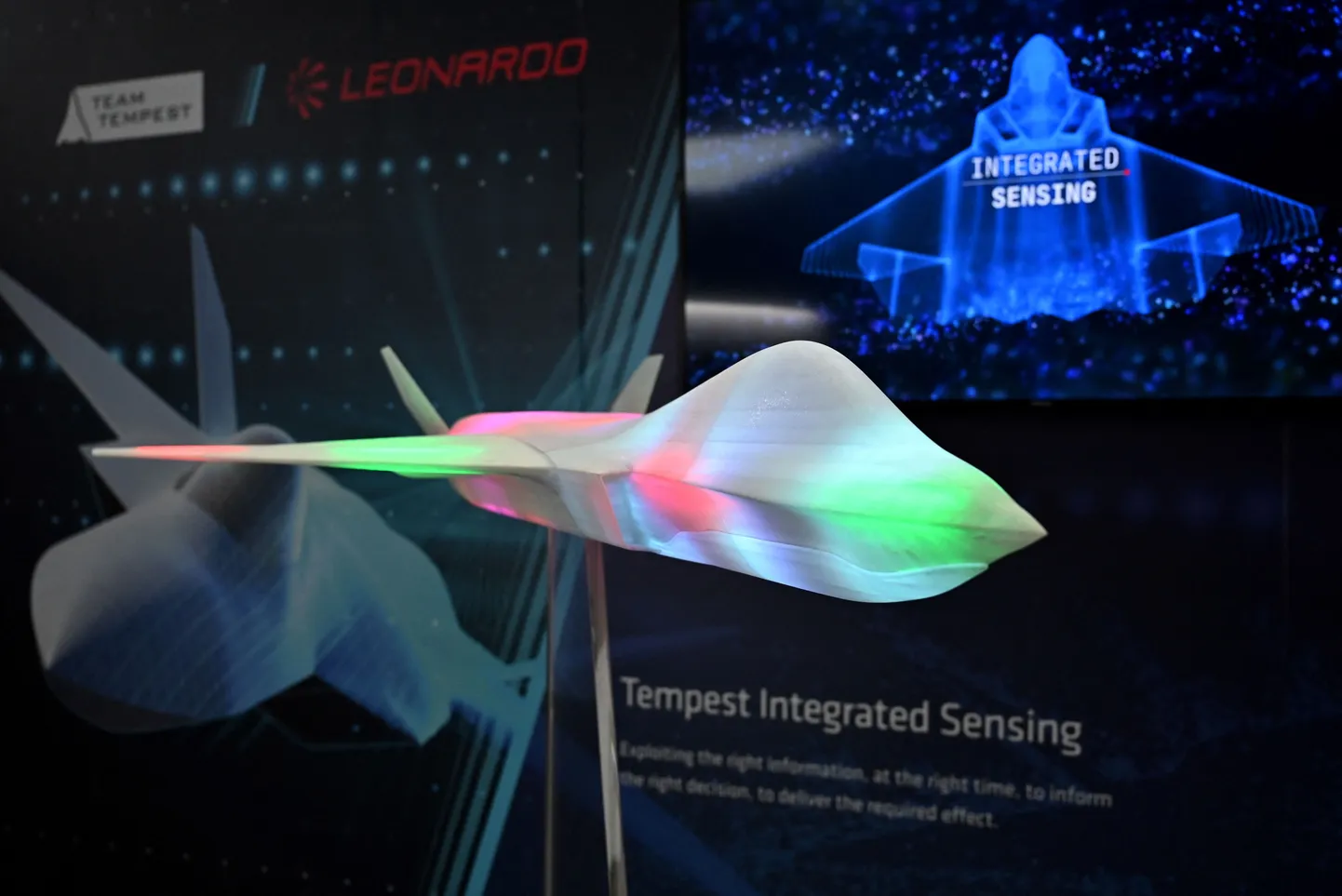Briti kavandatava uue hävitaja Tempest mudel Farnborough' lennundusmessil. Projektis osalevad ka Itaalia ja Rootsi.
